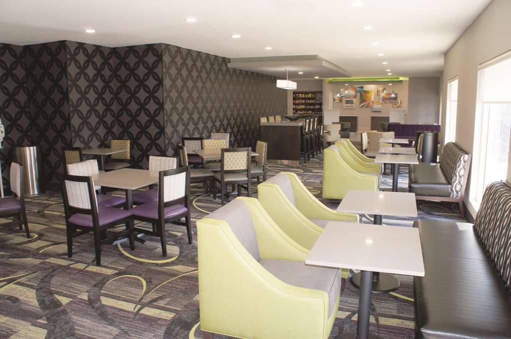 La Quinta Inn And Suites By Wyndham Elkhart Restaurant foto