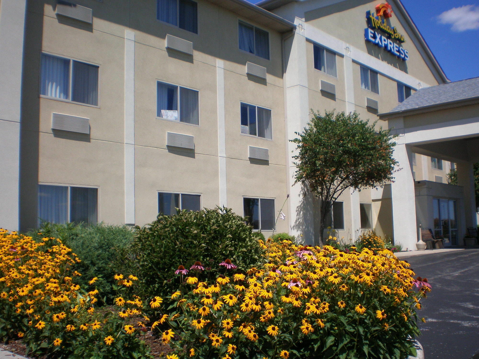 La Quinta Inn And Suites By Wyndham Elkhart Exterior foto